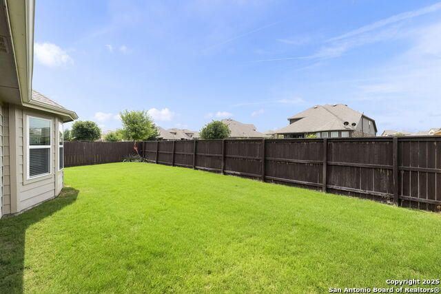 Image 25 of 33 For 620 Ridgemeadow