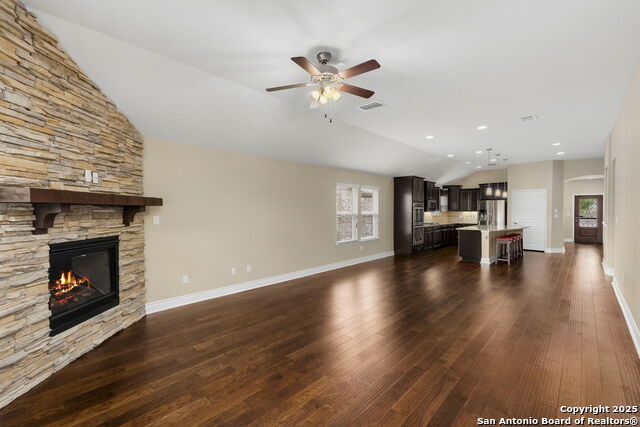 Image 3 of 33 For 620 Ridgemeadow
