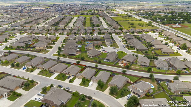 Image 30 of 33 For 620 Ridgemeadow