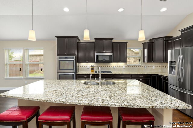 Image 7 of 33 For 620 Ridgemeadow