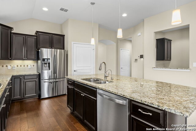 Image 9 of 33 For 620 Ridgemeadow