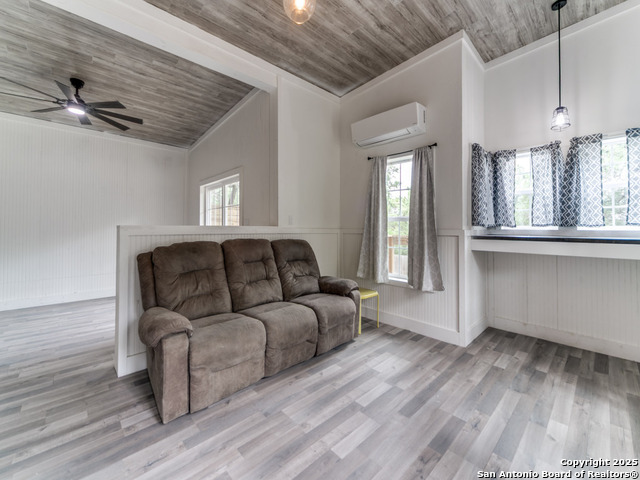 Image 16 of 29 For 651 River View Dr