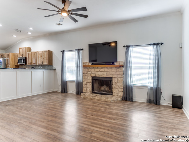 Image 5 of 29 For 651 River View Dr
