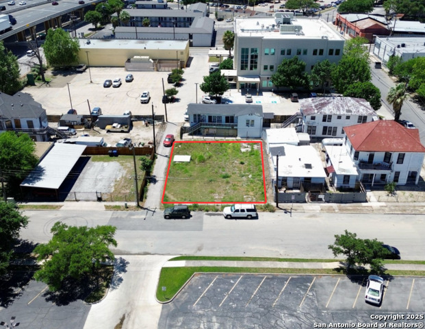 Image 4 of 8 For 715 Baltimore