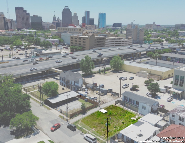 Image 6 of 8 For 715 Baltimore