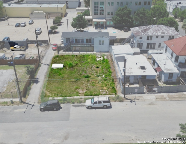 Image 7 of 8 For 715 Baltimore