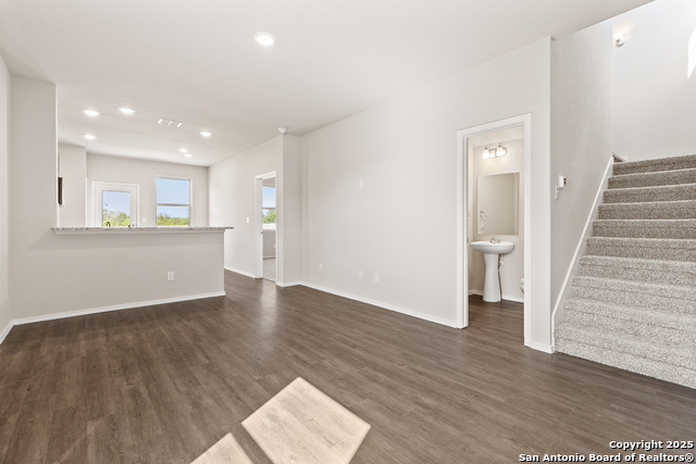 Image 4 of 26 For 4927 Blue Ranch