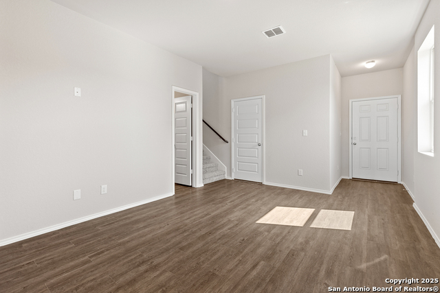 Image 5 of 26 For 4927 Blue Ranch