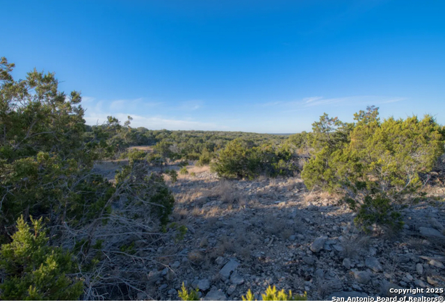 Listing photo id 9 for 350 Sd 23110