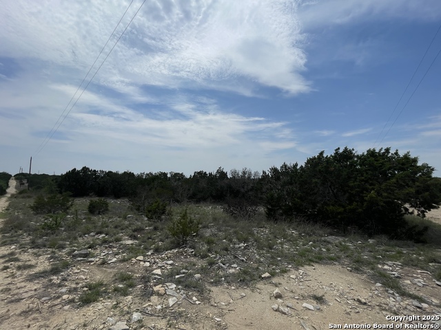 Listing photo id 1 for 350 Sd 23110