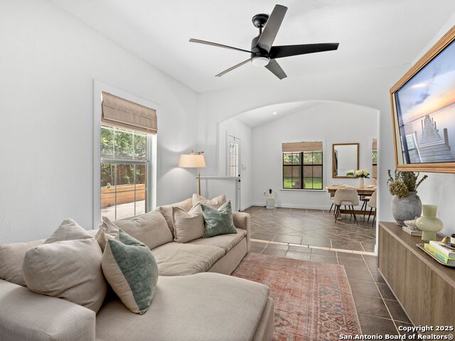 Details for 235 Hidalgo Ave N, New Braunfels, TX 78130