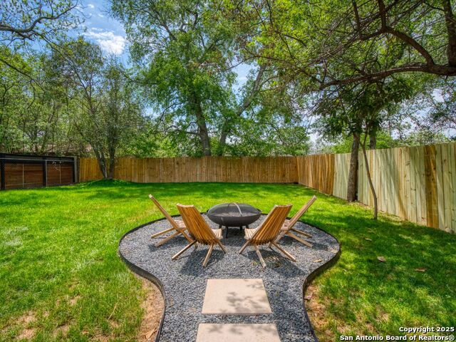 Image 11 of 27 For 235 Hidalgo Ave N