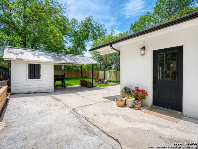 Image 12 of 27 For 235 Hidalgo Ave N