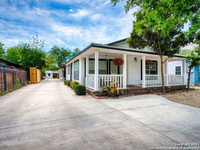 Image 15 of 27 For 235 Hidalgo Ave N