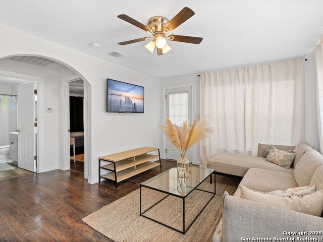 Image 18 of 27 For 235 Hidalgo Ave N