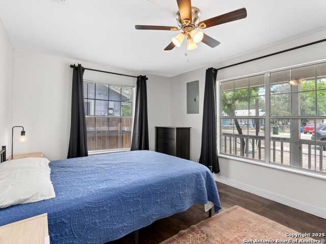 Image 21 of 27 For 235 Hidalgo Ave N