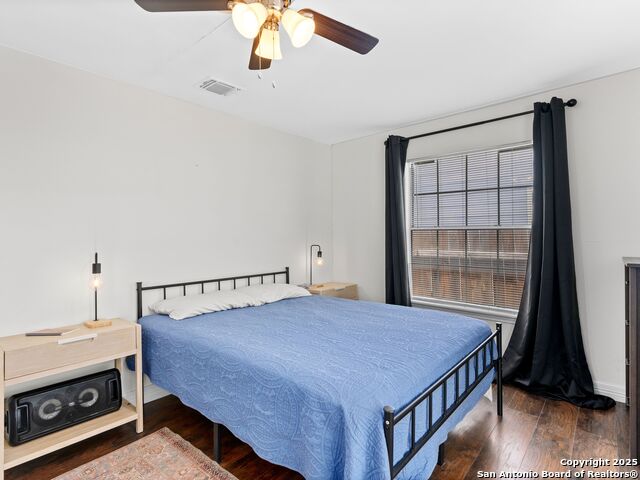 Image 22 of 27 For 235 Hidalgo Ave N