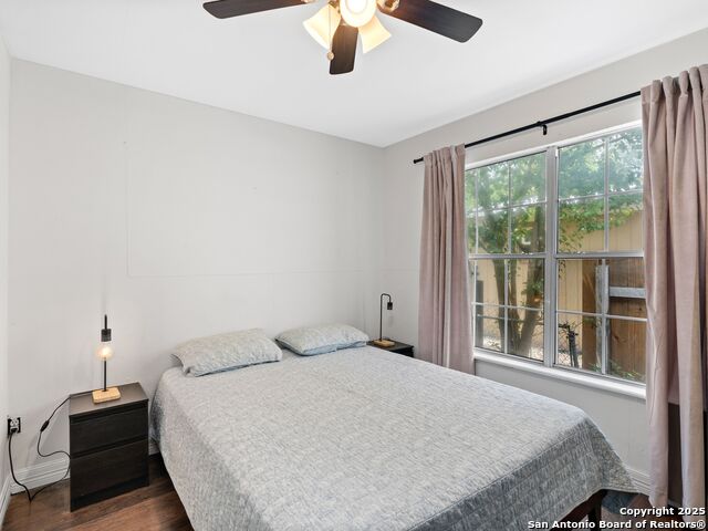 Image 24 of 27 For 235 Hidalgo Ave N