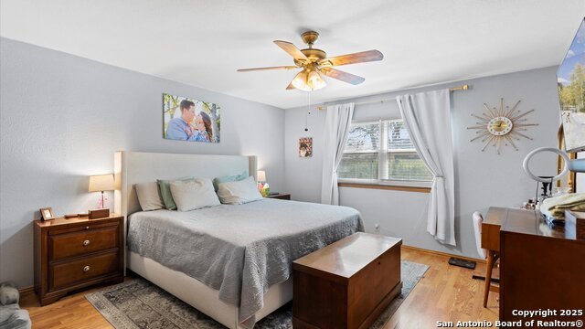 Listing photo id 11 for 8422 Timber Crest
