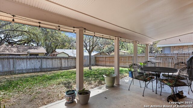 Listing photo id 22 for 8422 Timber Crest