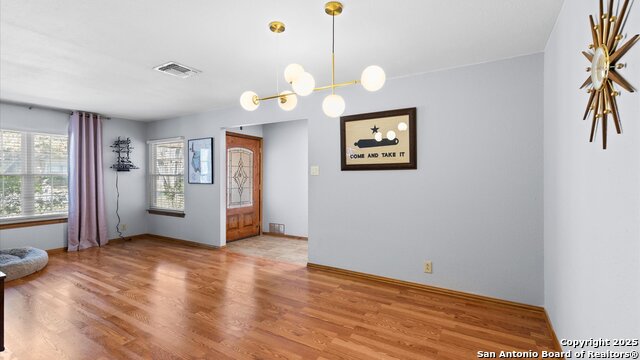 Listing photo id 6 for 8422 Timber Crest