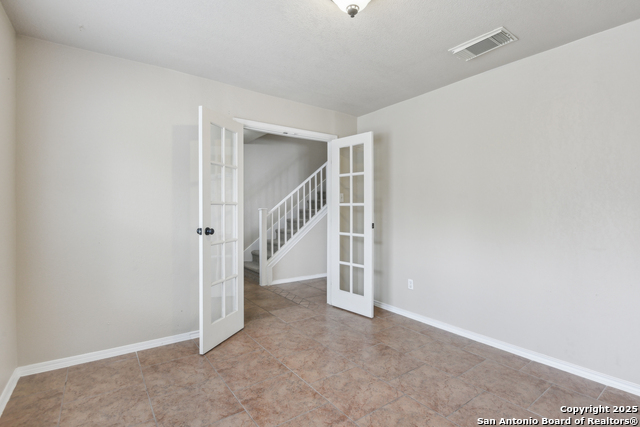 Listing photo id 16 for 2717 Westover