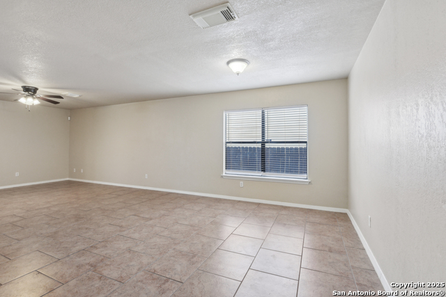 Listing photo id 19 for 2717 Westover