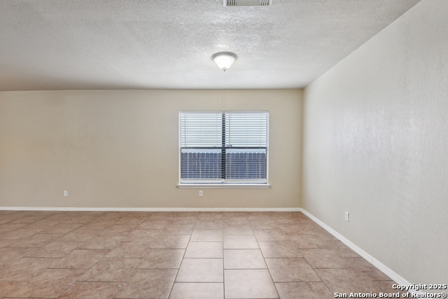 Listing photo id 20 for 2717 Westover