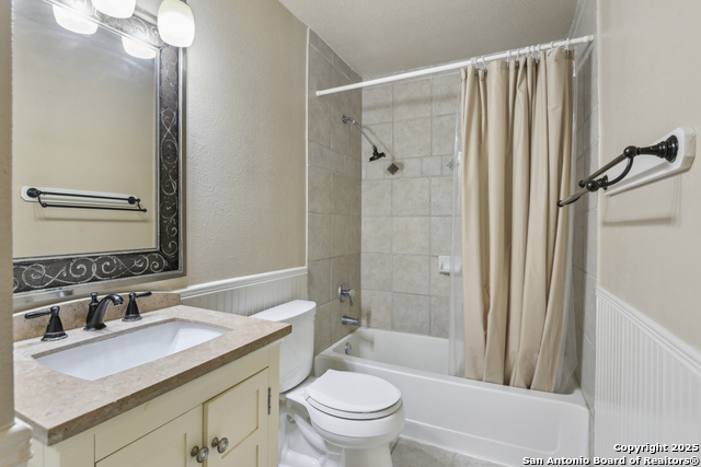 Listing photo id 23 for 2717 Westover