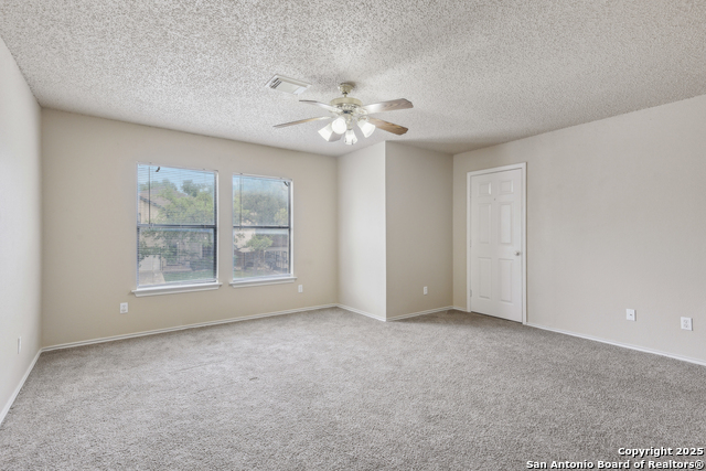 Listing photo id 25 for 2717 Westover