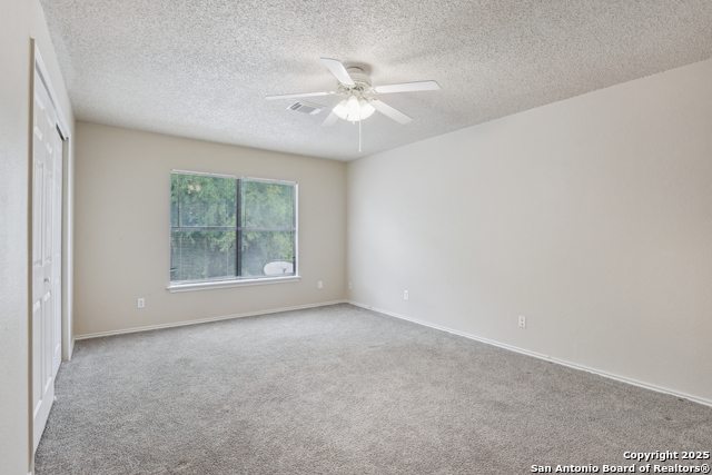 Listing photo id 27 for 2717 Westover