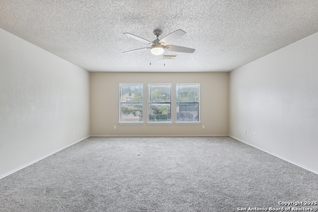 Listing photo id 34 for 2717 Westover
