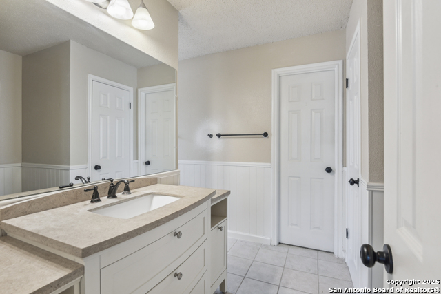 Listing photo id 36 for 2717 Westover