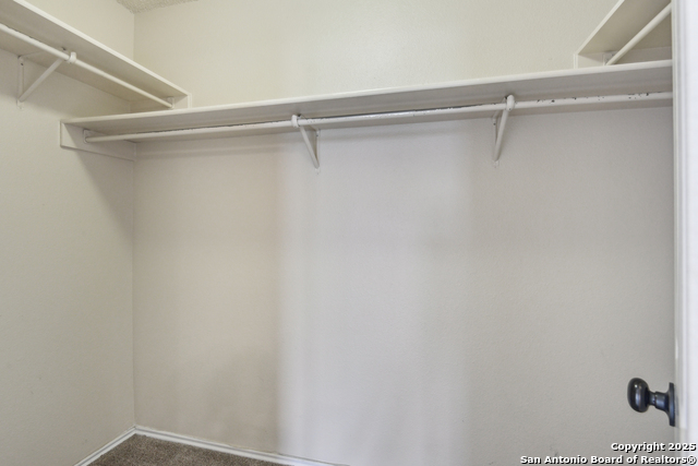 Listing photo id 38 for 2717 Westover