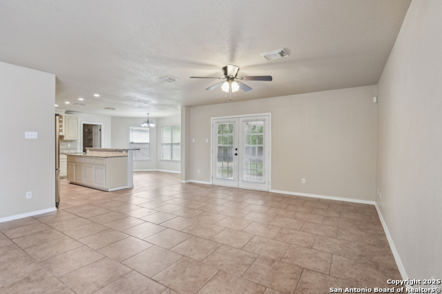 Listing photo id 5 for 2717 Westover