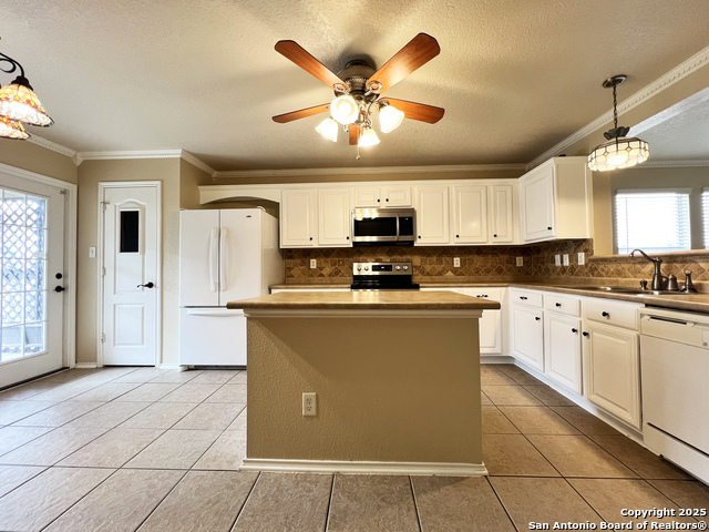 Listing photo id 8 for 8840 Staghorn