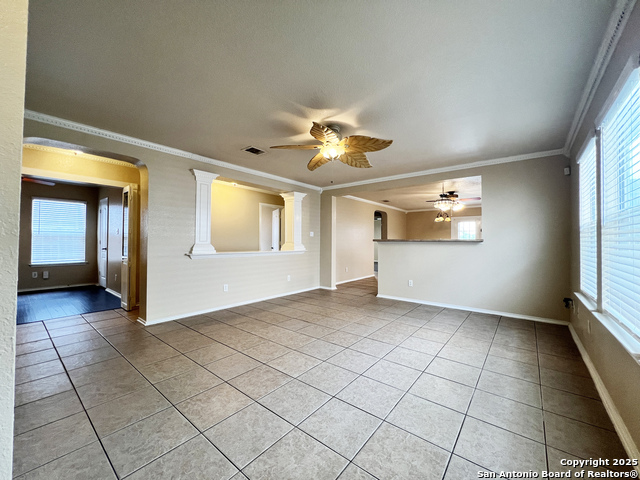 Listing photo id 4 for 8840 Staghorn
