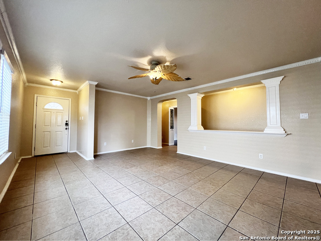Listing photo id 5 for 8840 Staghorn
