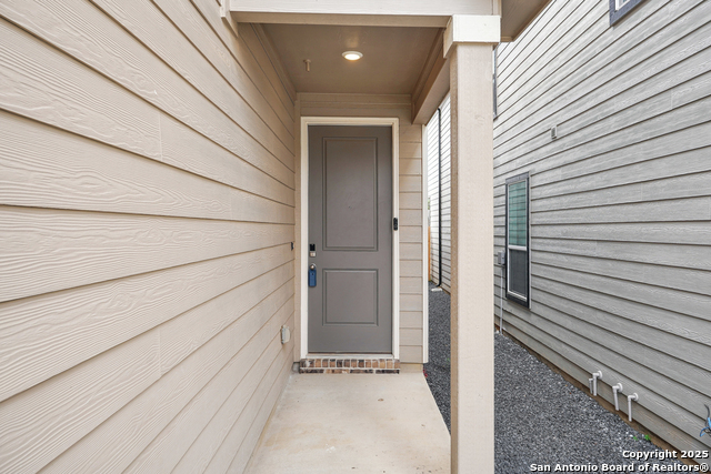 Image 5 of 41 For 10643 Military Dr. Unit 6 W