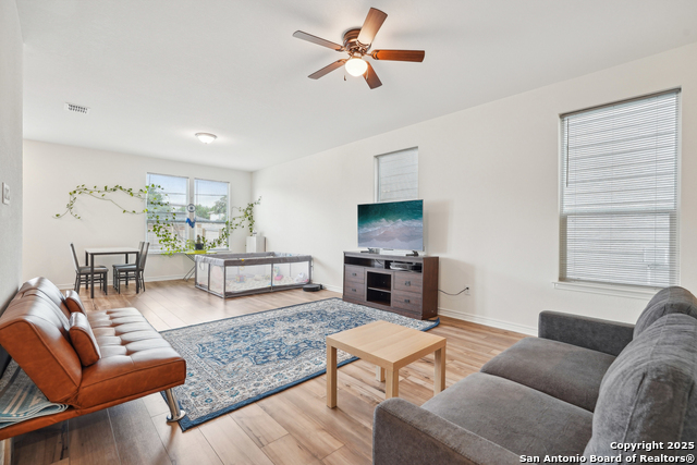 Image 6 of 41 For 10643 Military Dr. Unit 6 W