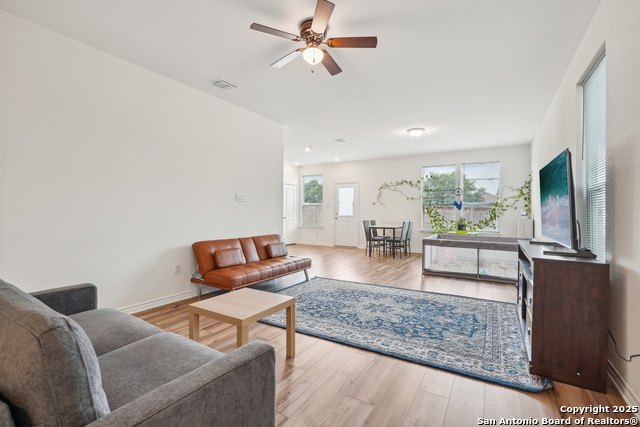 Image 8 of 41 For 10643 Military Dr. Unit 6 W
