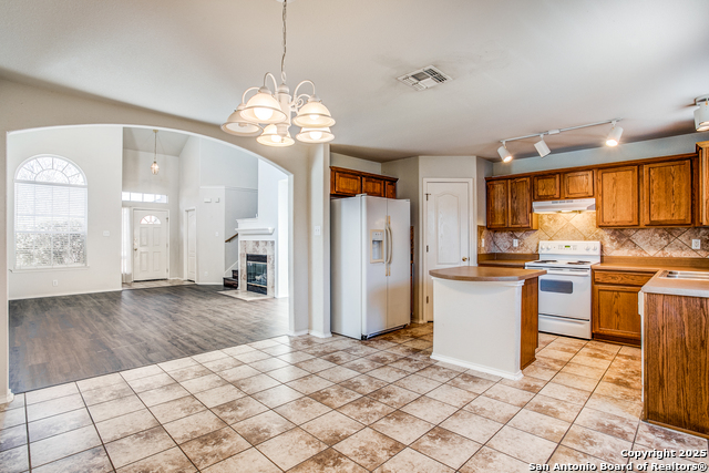 Listing photo id 9 for 11606 Wood Harbor