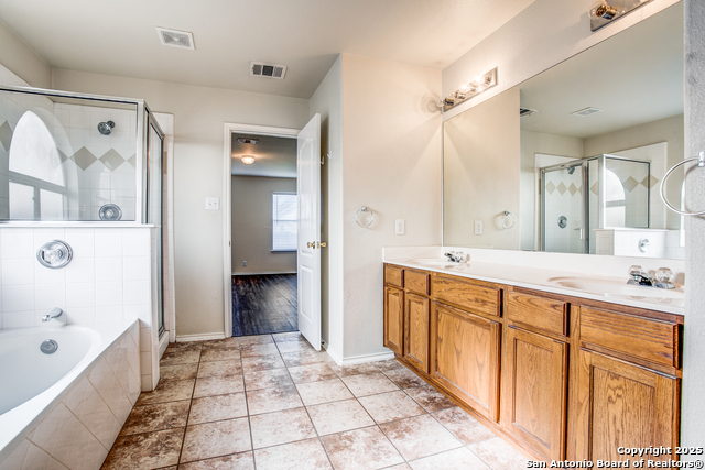 Listing photo id 16 for 11606 Wood Harbor