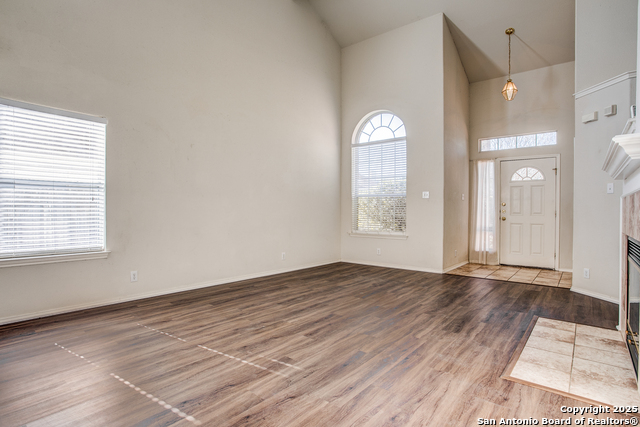 Listing photo id 3 for 11606 Wood Harbor