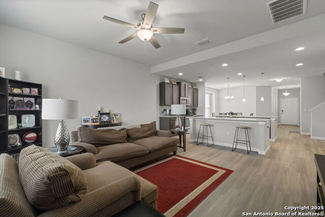 Image 10 of 20 For 5806 Larkspur