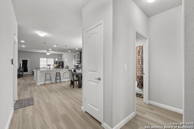 Image 2 of 20 For 5806 Larkspur