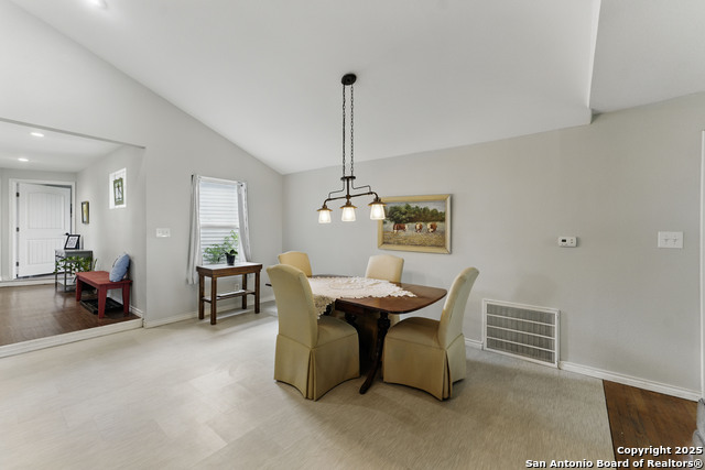 Image 11 of 45 For 366 Arrow