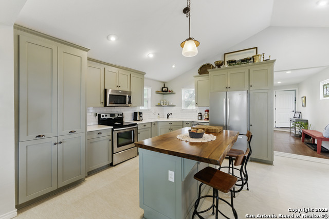 Image 14 of 45 For 366 Arrow