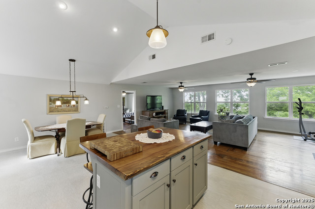 Image 16 of 45 For 366 Arrow