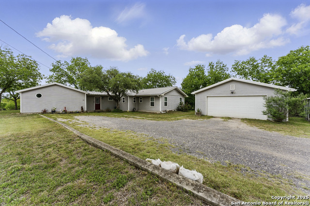 Image 2 of 45 For 366 Arrow